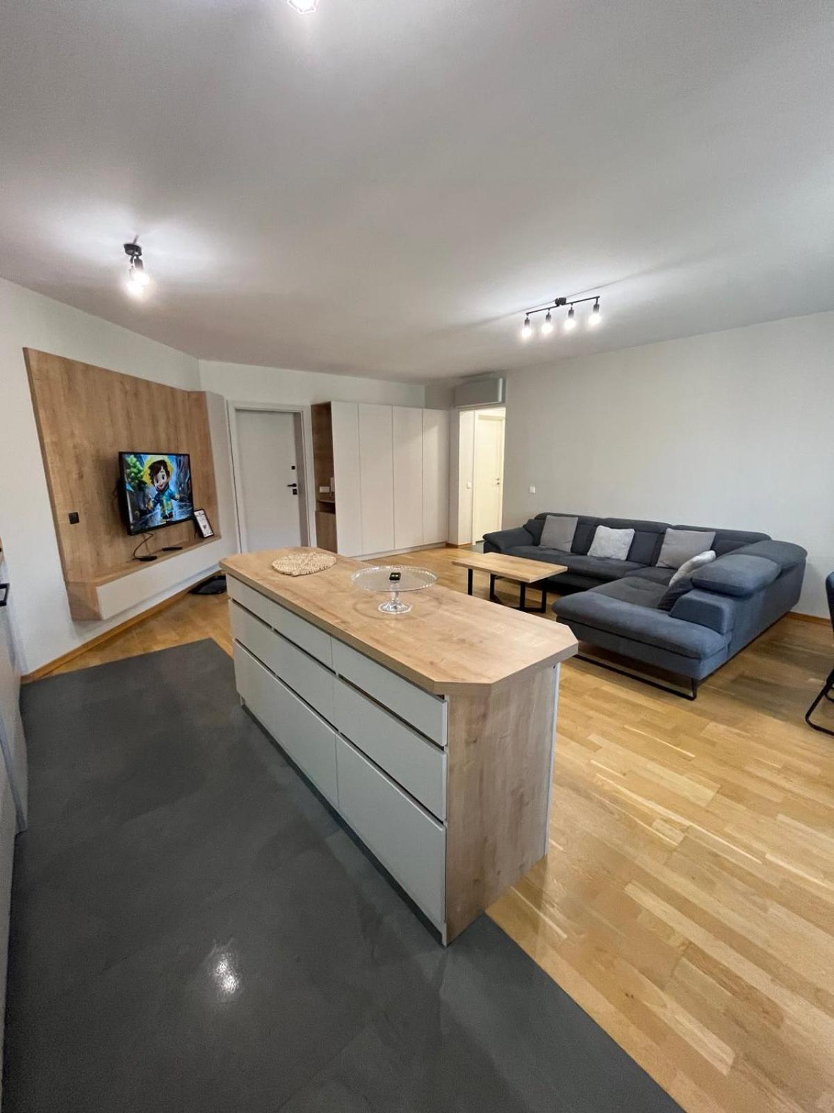 FREESIA apartment with underground parking