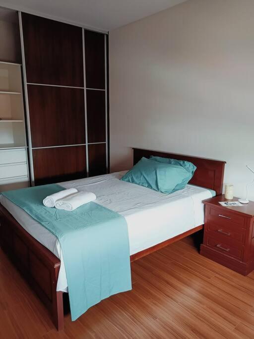 Acogedora habitación en amplio departamento