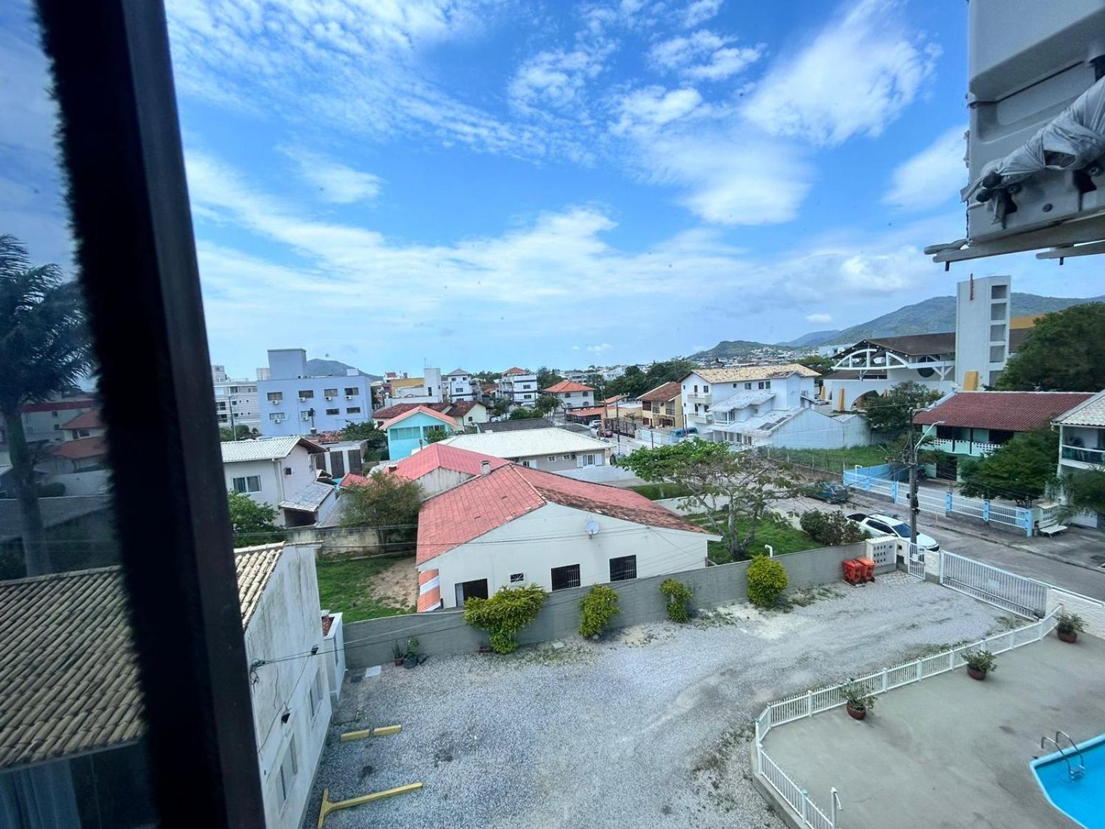 1 apartamento 400 metros da praia no centro dos ingleses