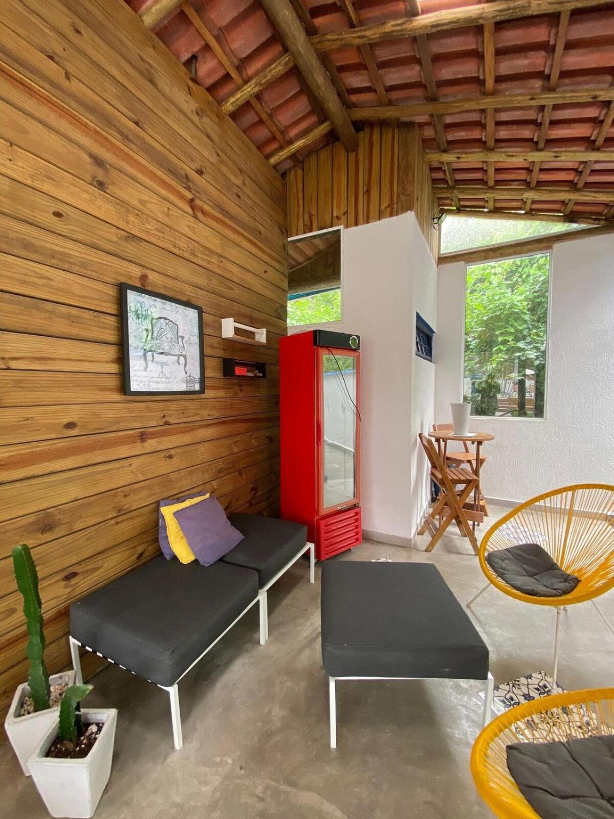 CASA PARATY · linda piscina, bilhar, campo de futebol, em condomínio