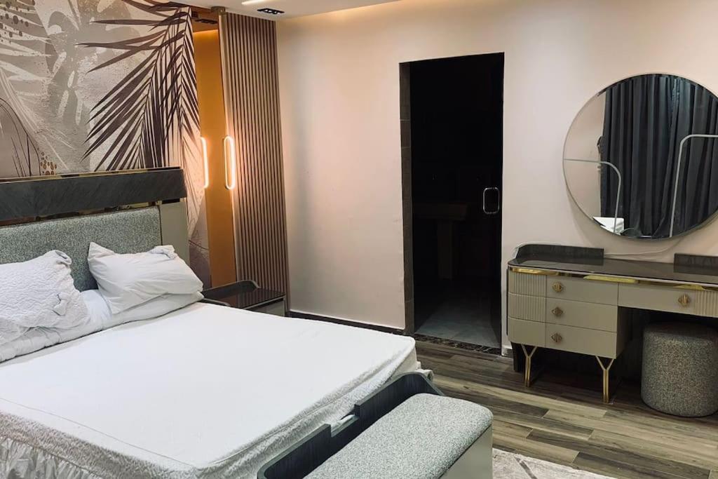 New Apartment in Pyramids Gardens Area of Cairo
