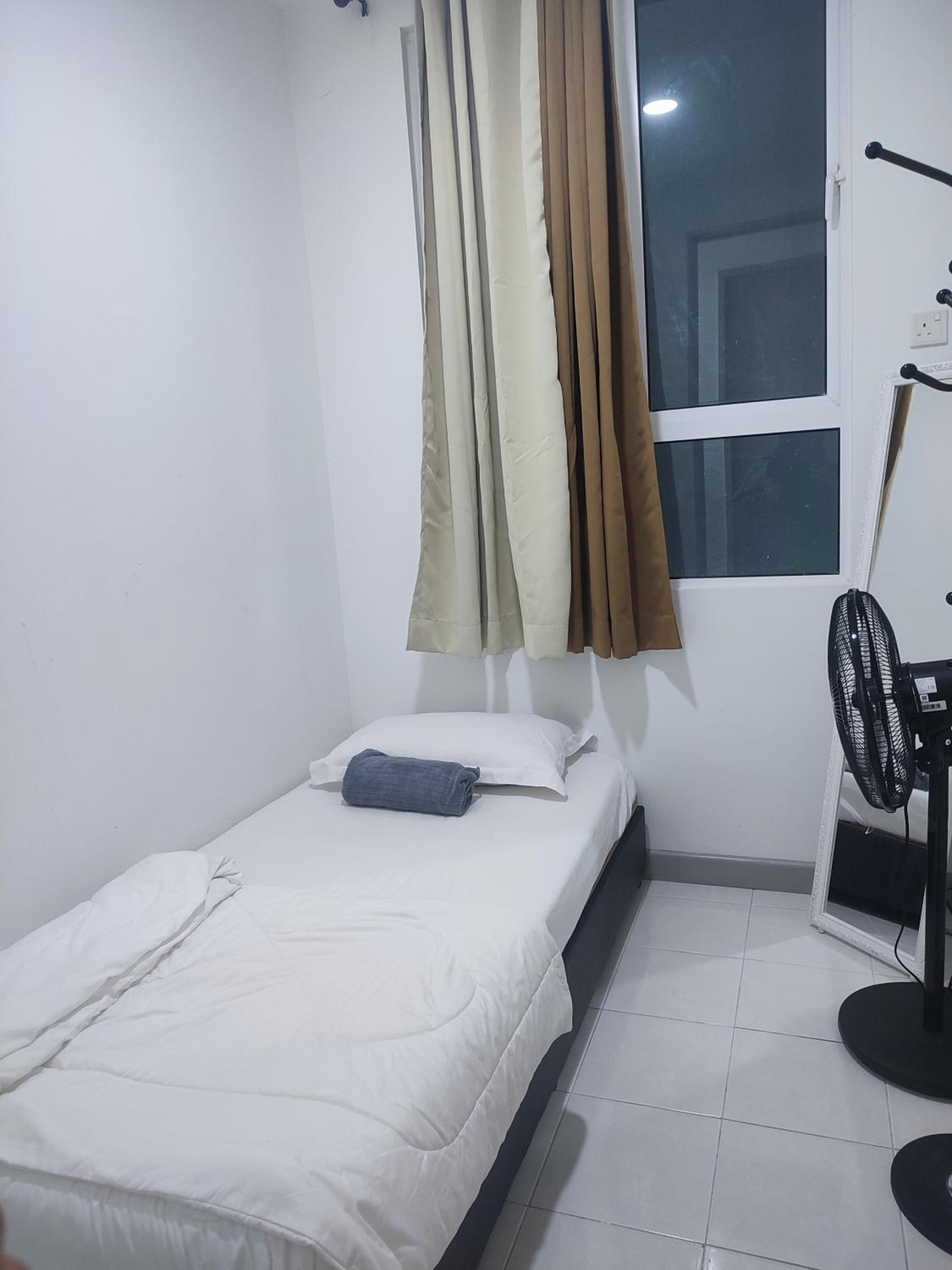 Khan's Seaview Homestay at Pangsapuri Ladang Tanjung - near KTCC & Drawbridge - photo 6