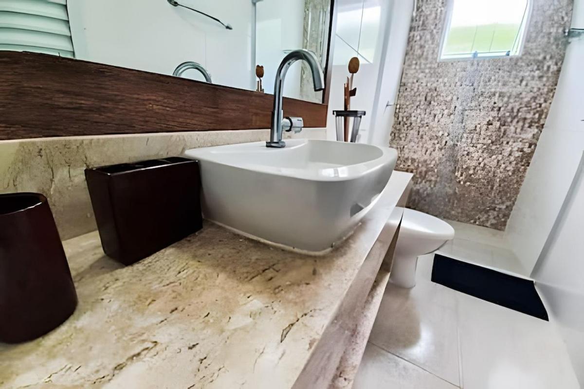 CASA PARIS · piscina aquecida, em condomínio, 4 suítes maravilhosa