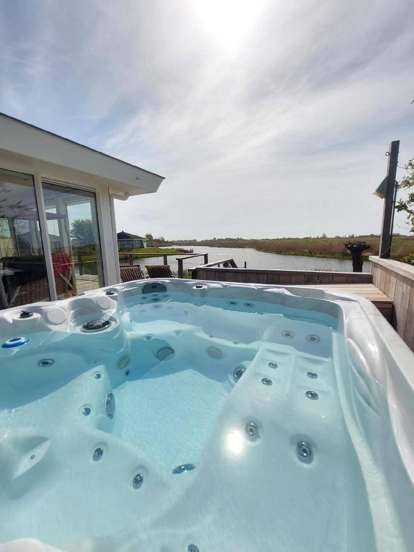 Ferienhaus mit Außen-Sauna und Außen-Whirlpool view 2