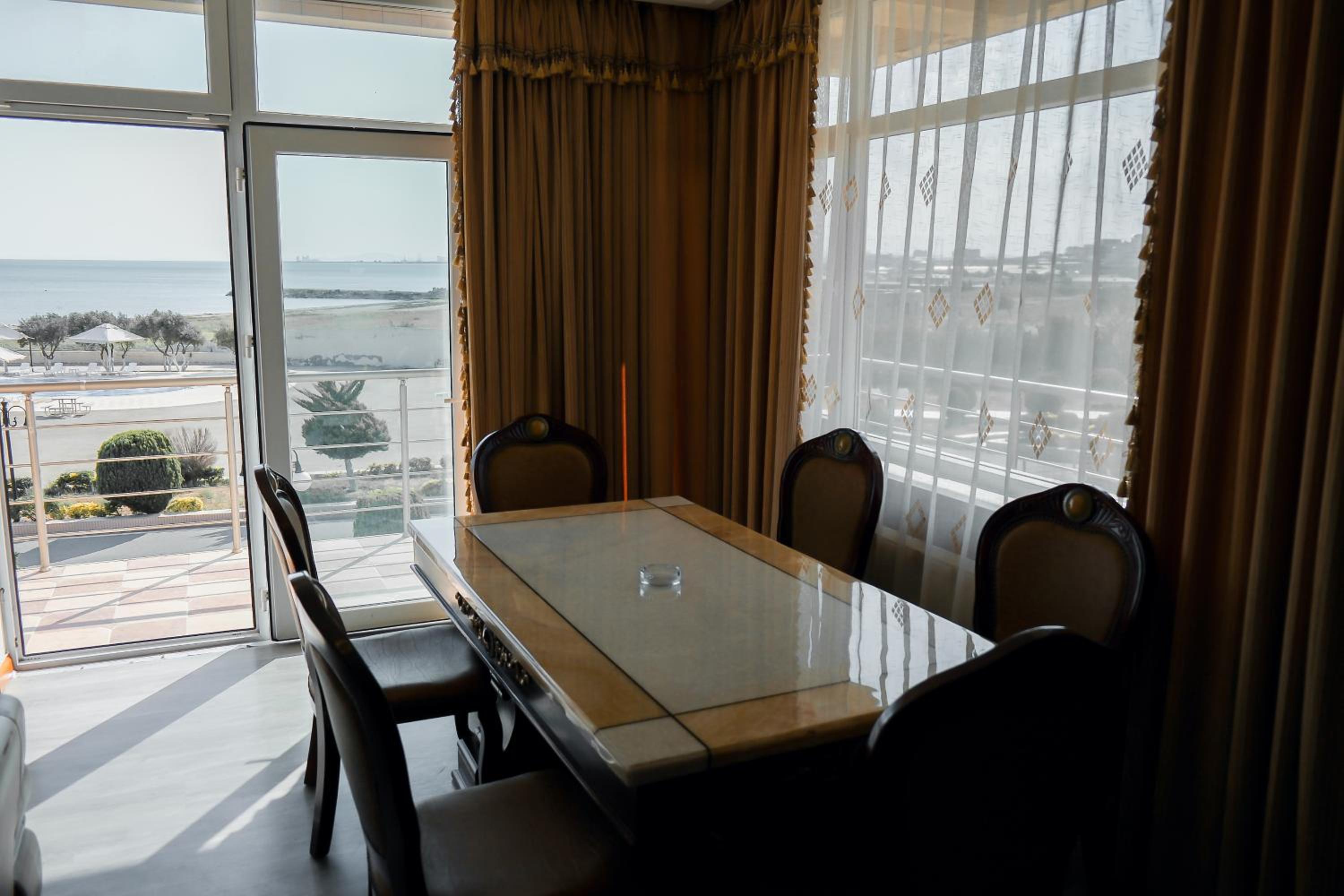 Xazri Villa Sea Side