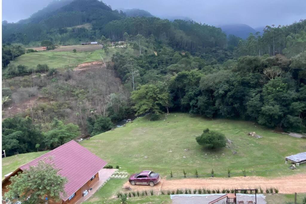Refugio Vitoria - Cabana Privativa no Vale Europeu