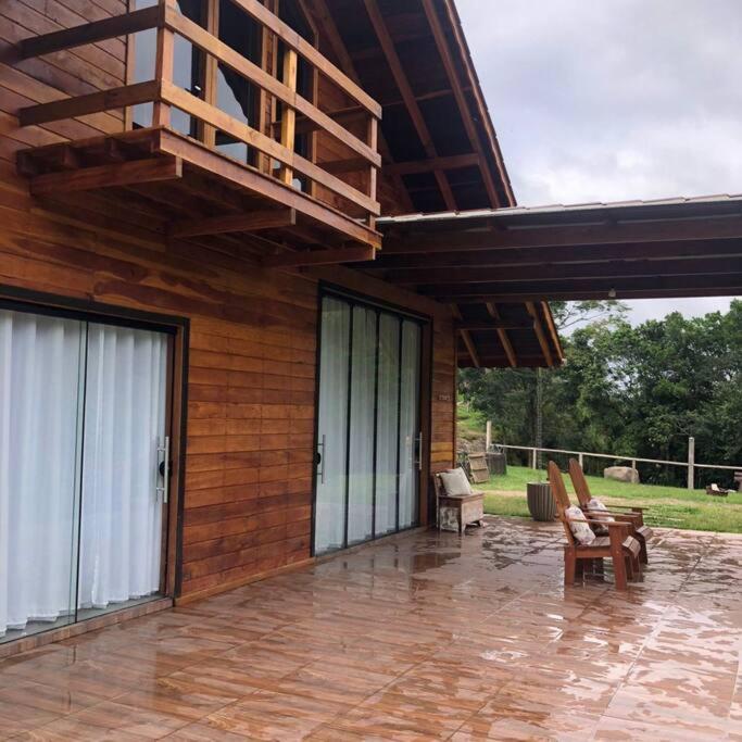 Refugio Vitoria - Cabana Privativa no Vale Europeu