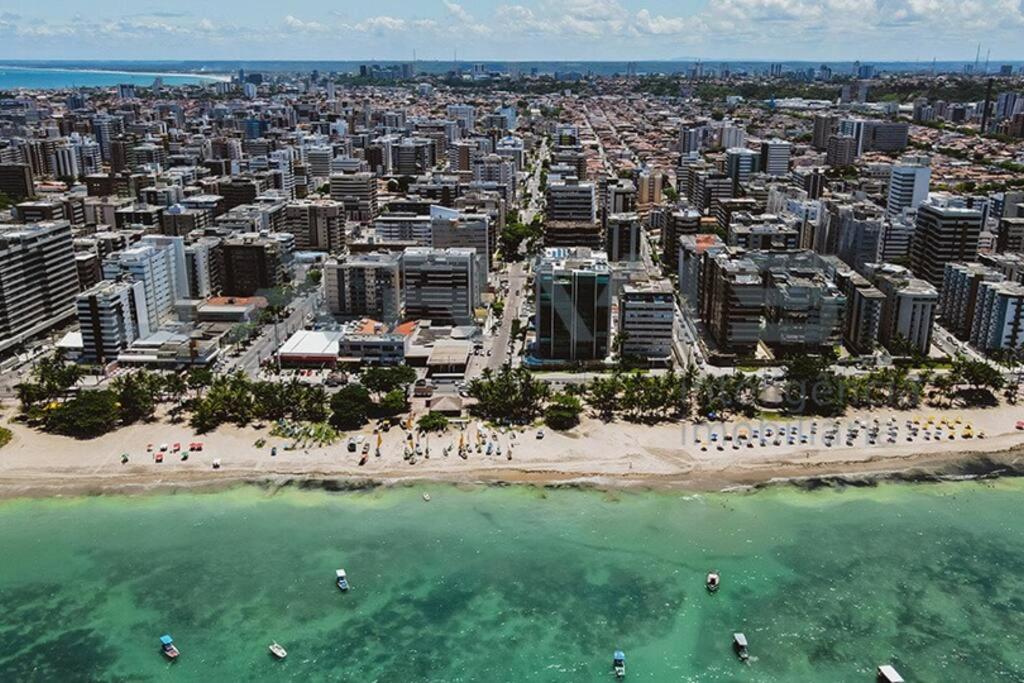 Lindo Apto à 50m da praia da Ponta Verde