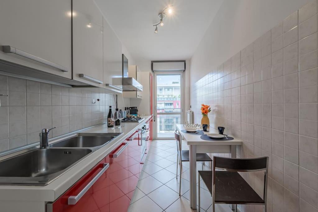 Near Duomo - Free Parking -Terrace - Metro - AC