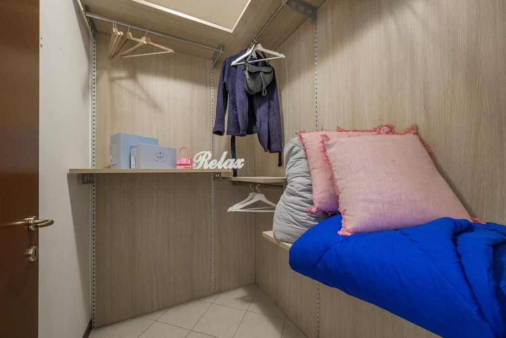 Near Duomo - Free Parking -Terrace - Metro - AC