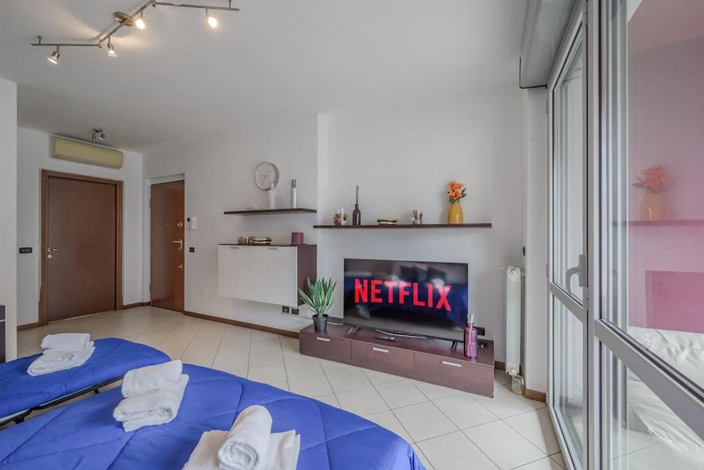 Near Duomo - Free Parking -Terrace - Metro - AC