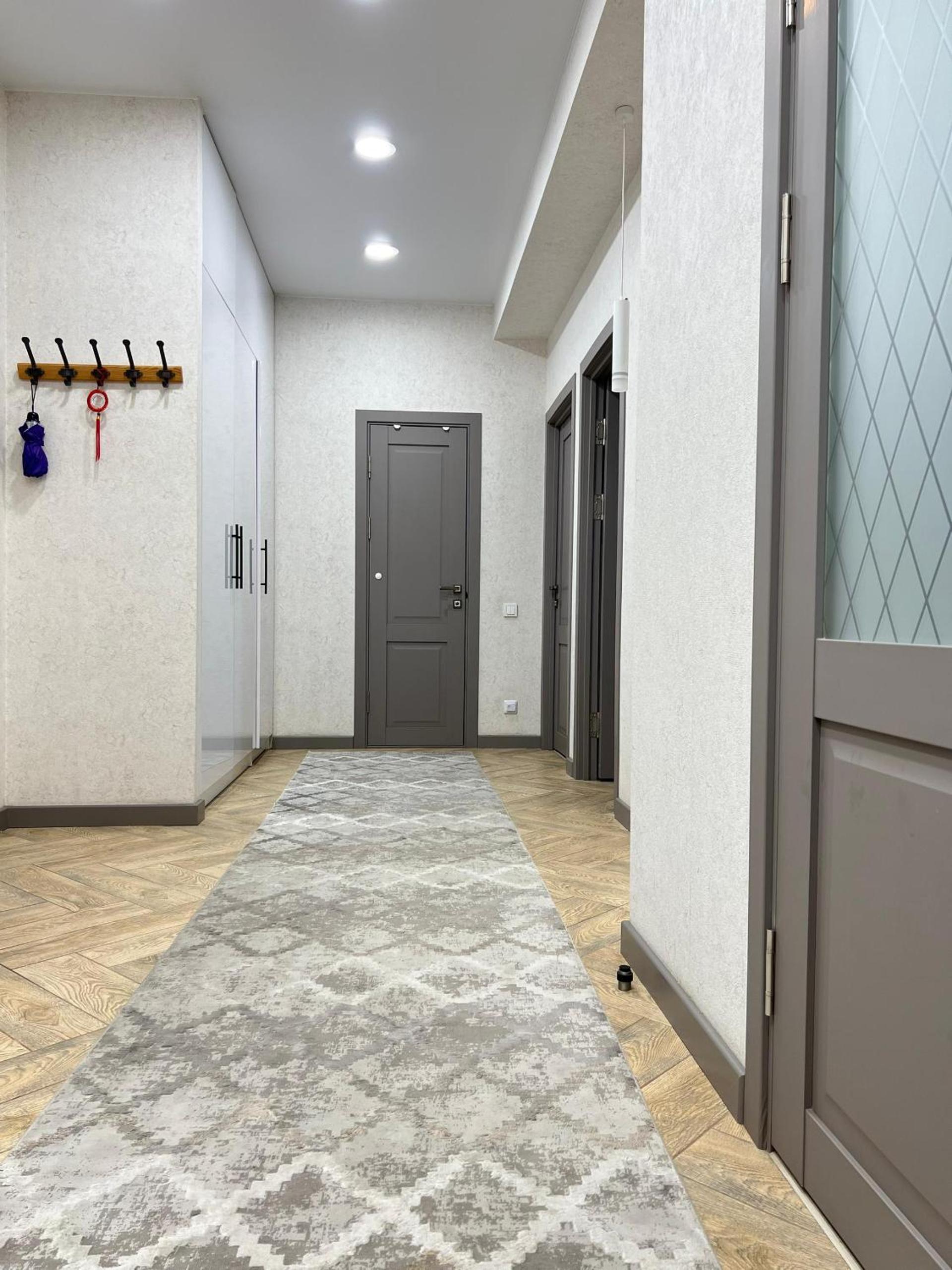 Apartment at Gorky Park in Bishkek view 4
