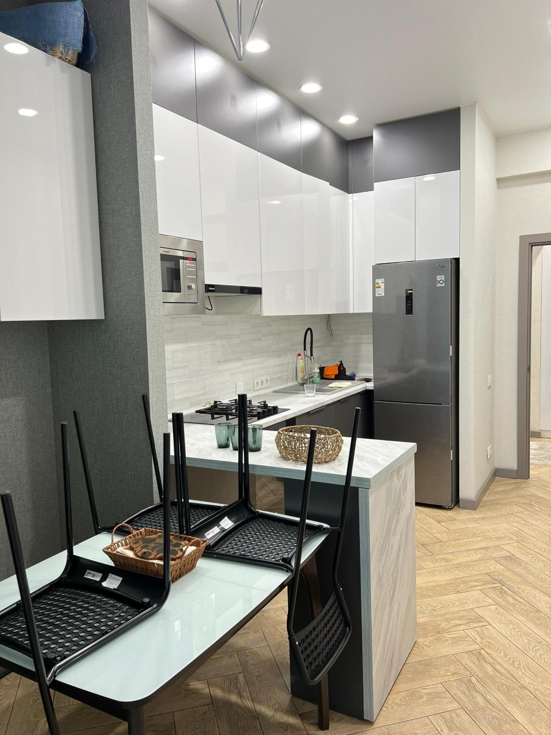 Apartment at Gorky Park in Bishkek view 5