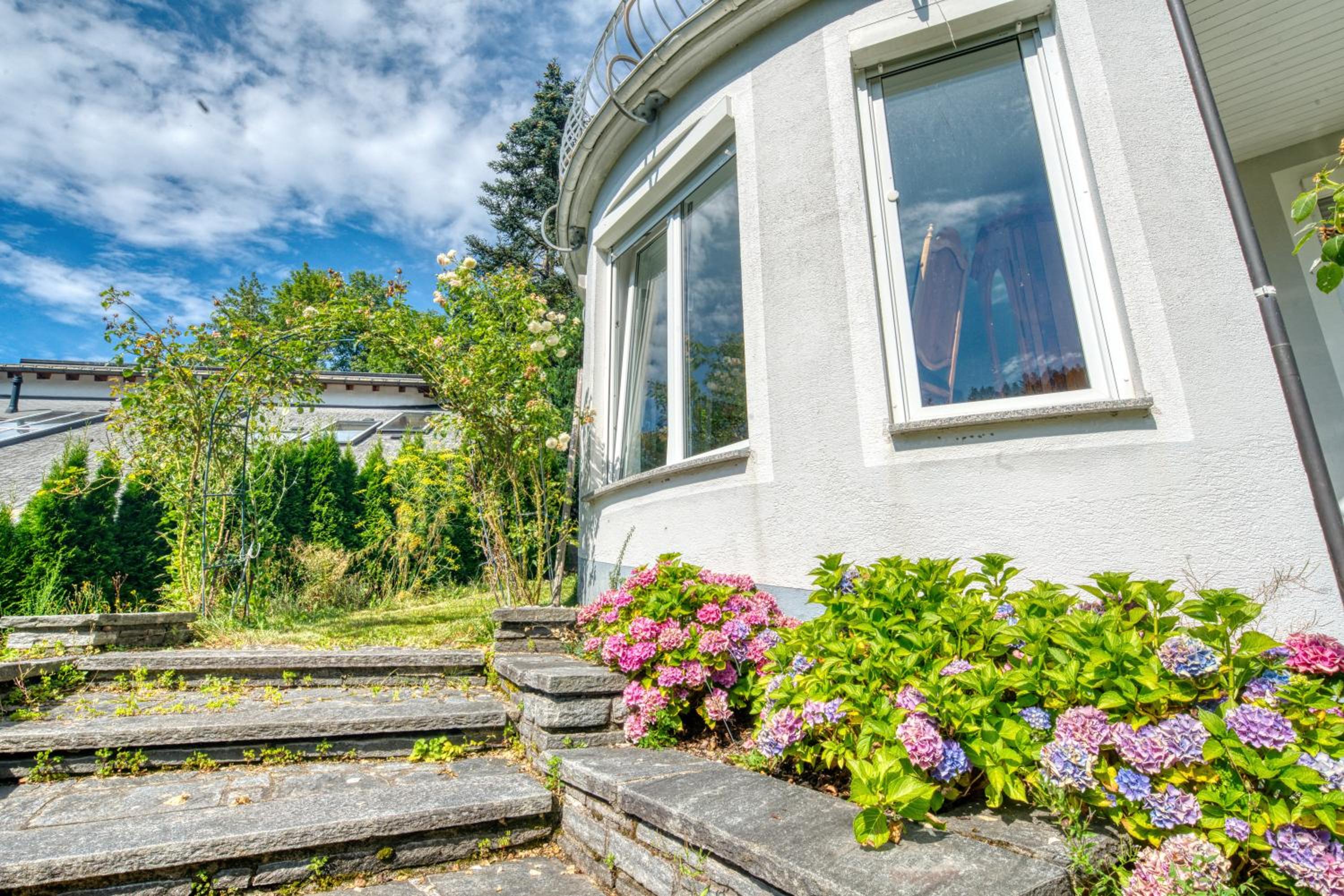 Penthouse mit Aussicht über den Wald