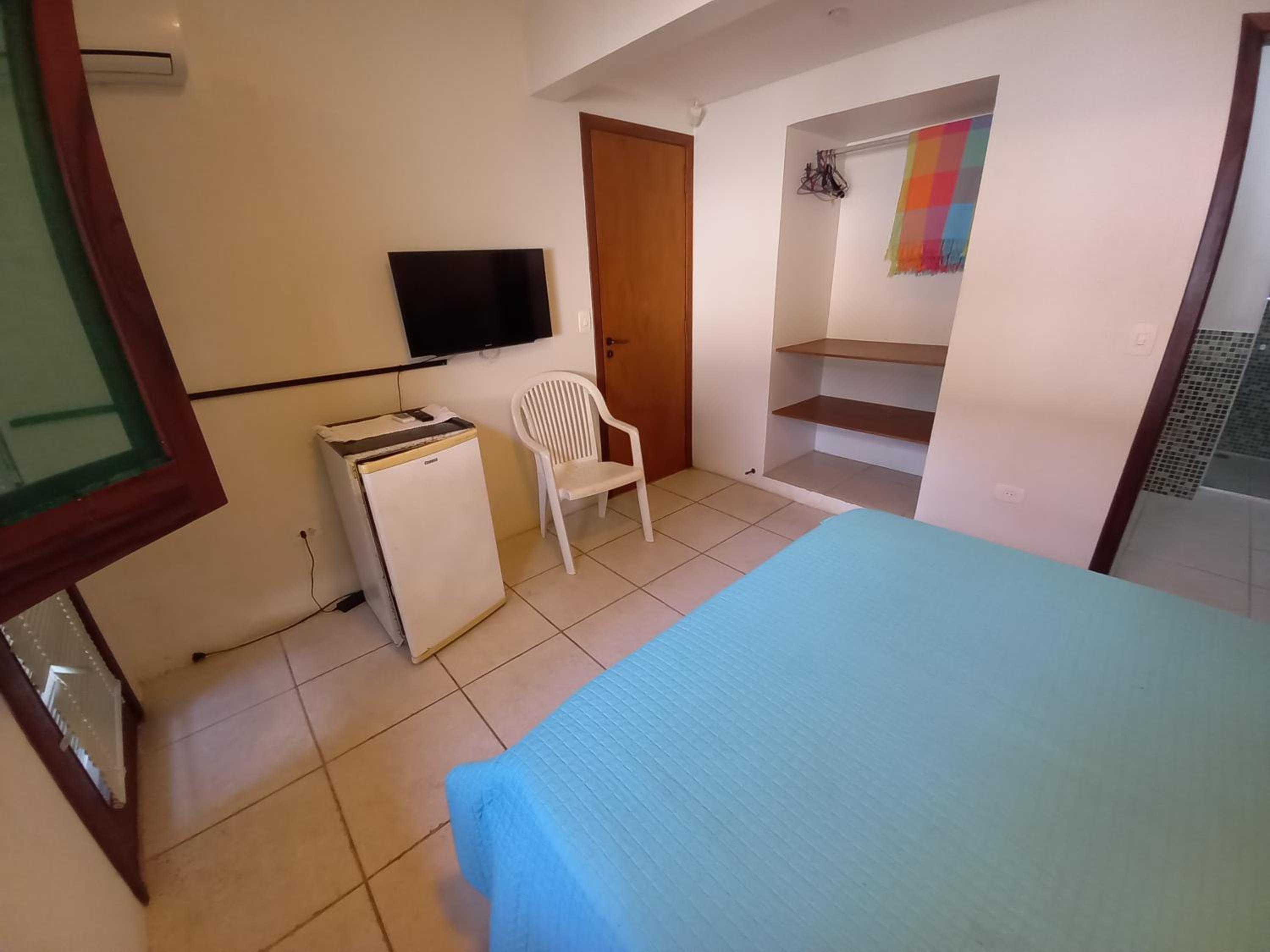 Suíte no Condomínio Itamambuca - Muito Perto da Praia !!!