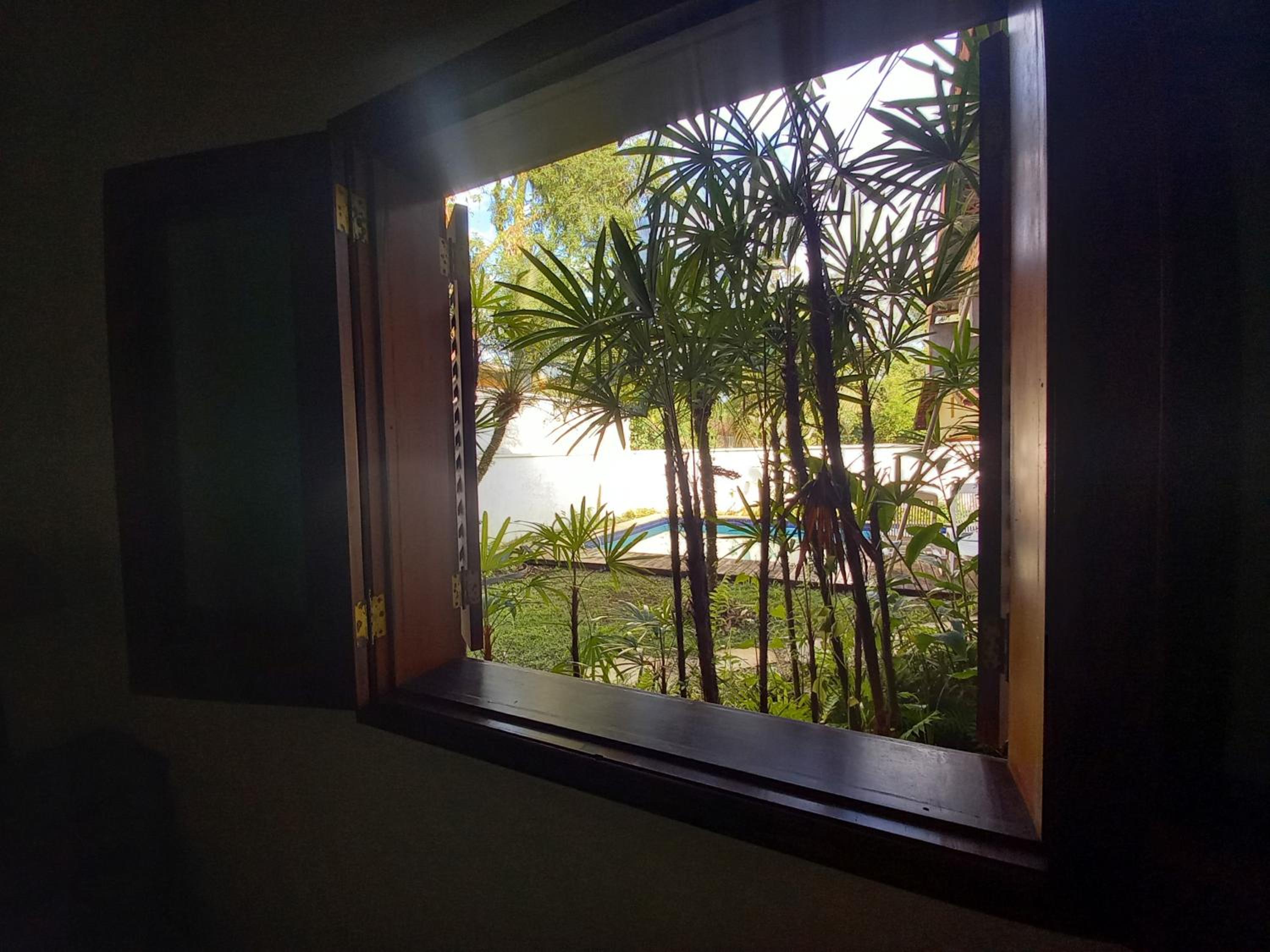 Suíte no Condomínio Itamambuca - Muito Perto da Praia !!!