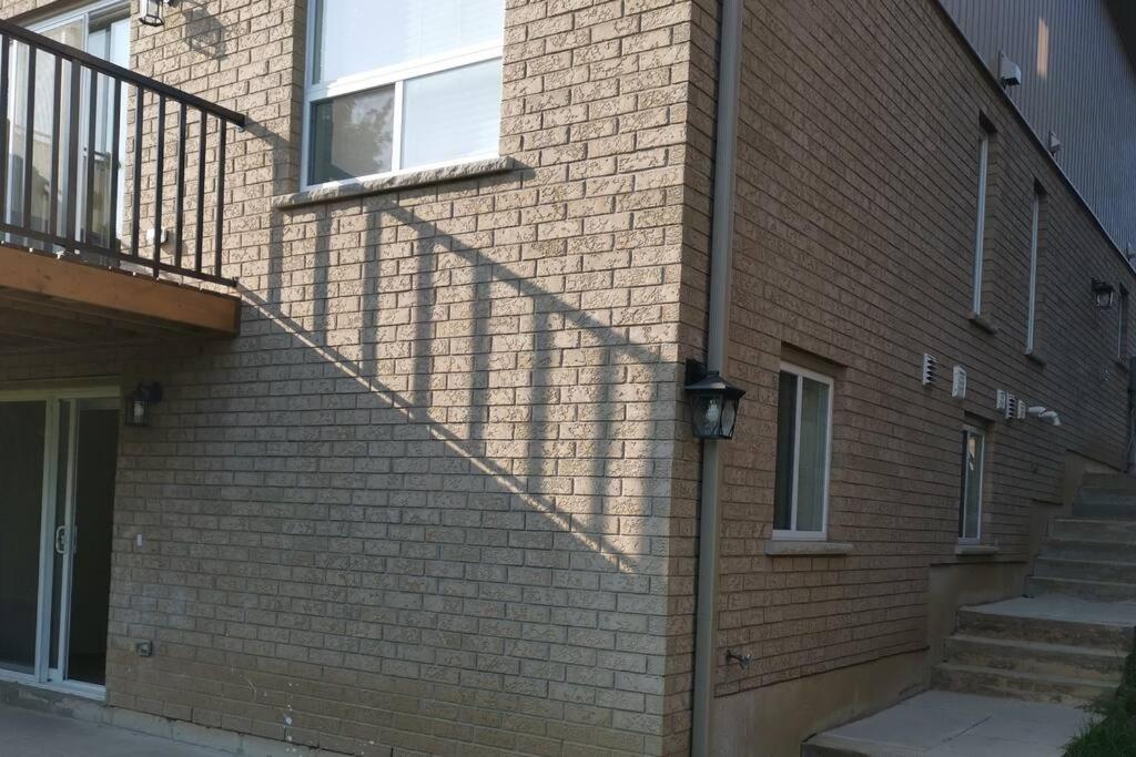 Basement Waterloo Near 24-7 Restraints