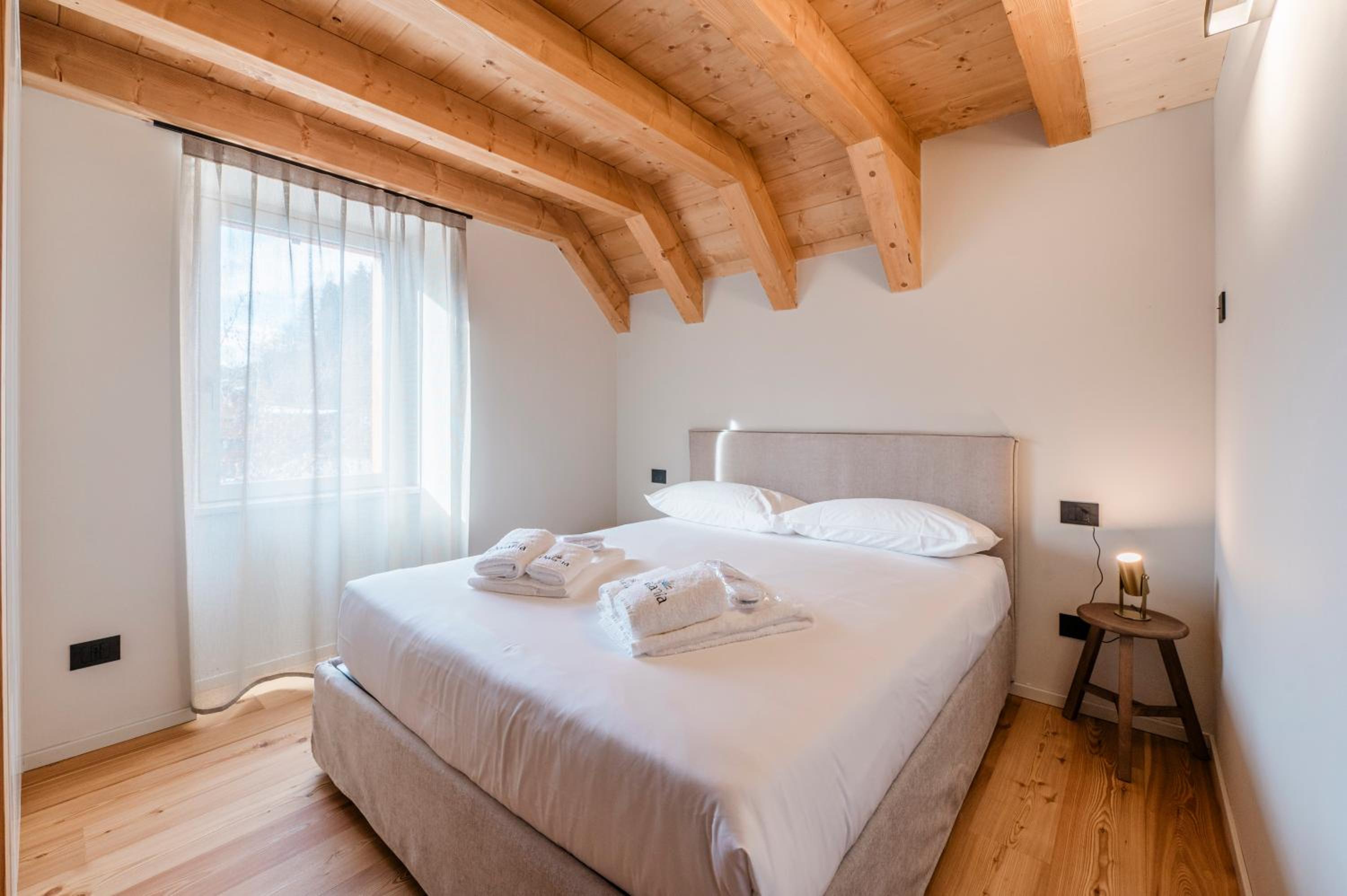 DALANIA MOUNTAIN APARTMENTS view 3