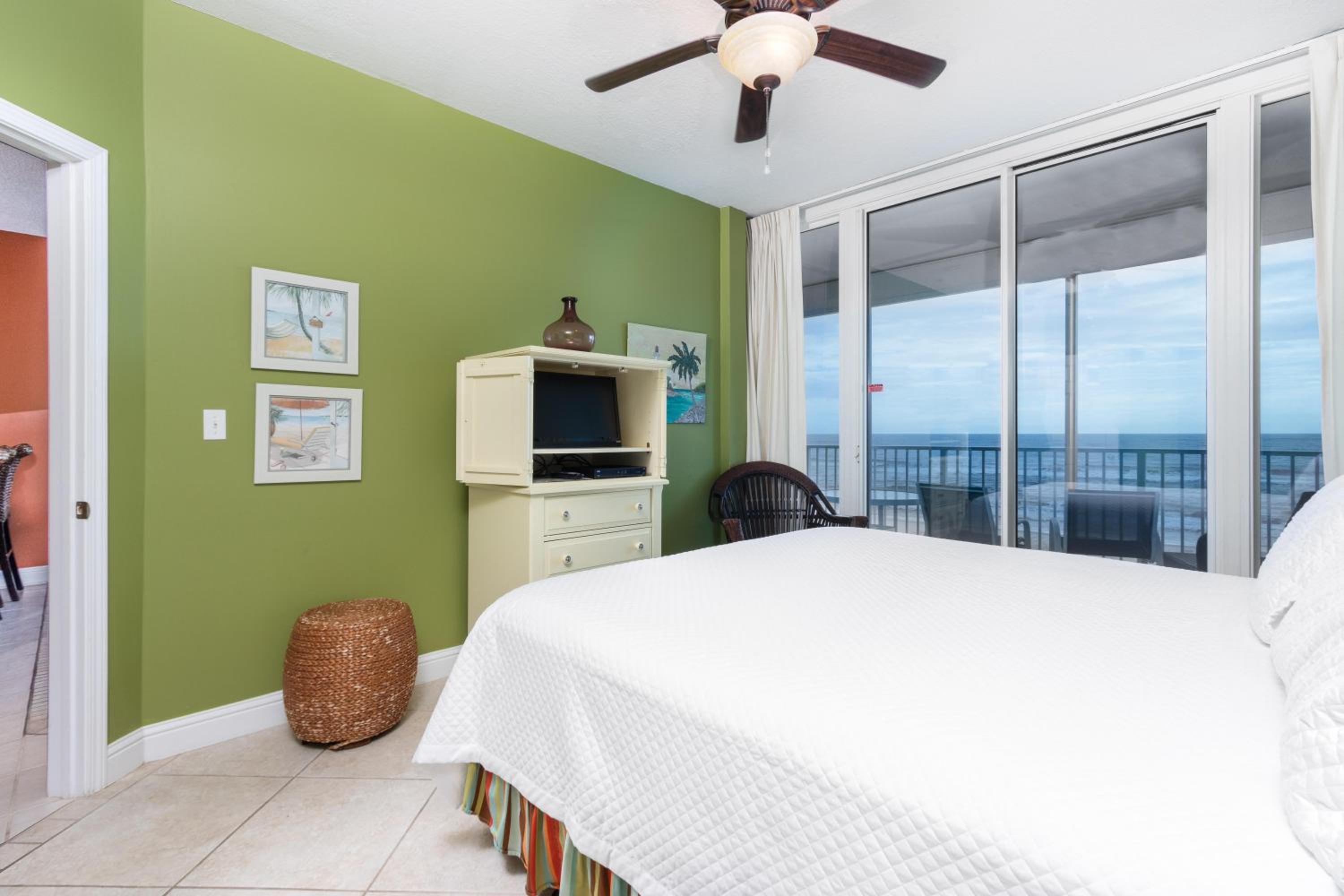 Lighthouse 410 by Liquid Life view 3