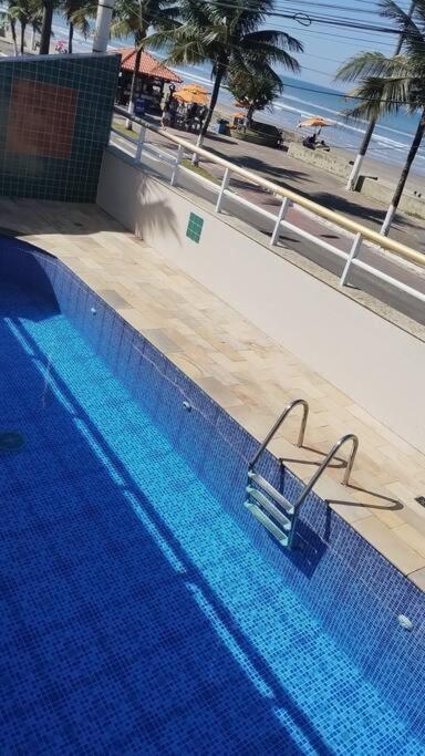 lindo apartamento frente mar