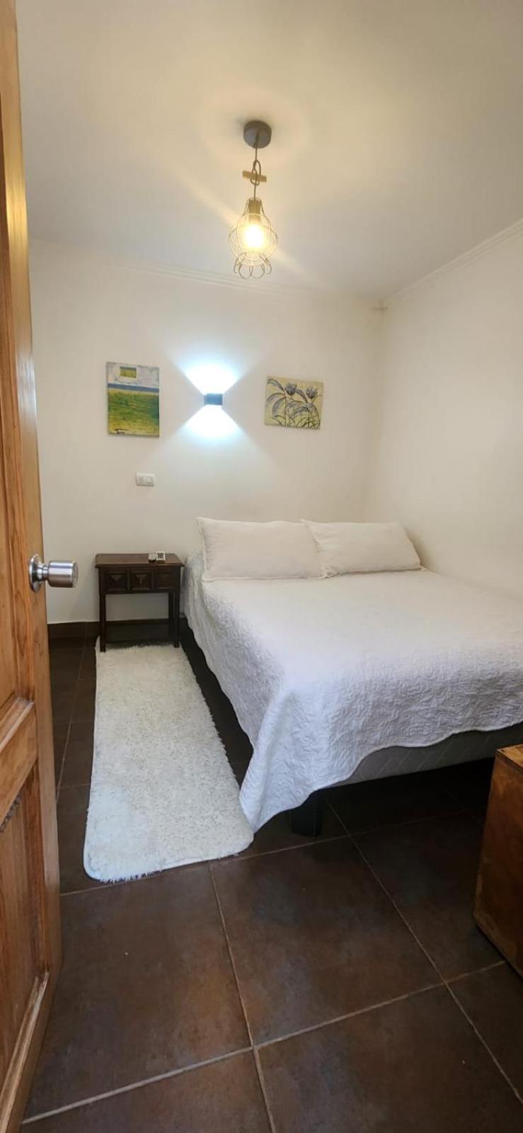 HOSTAL LA MODERNA