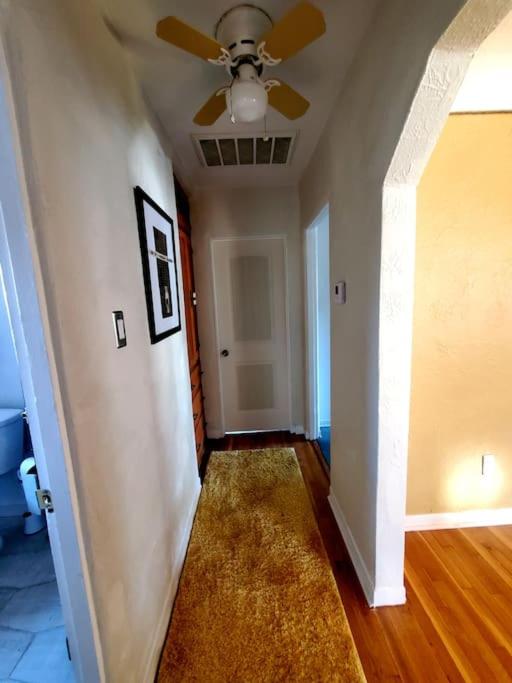 Lovely 2BR Pet Friendly Home in Heart of Nob Hill view 4