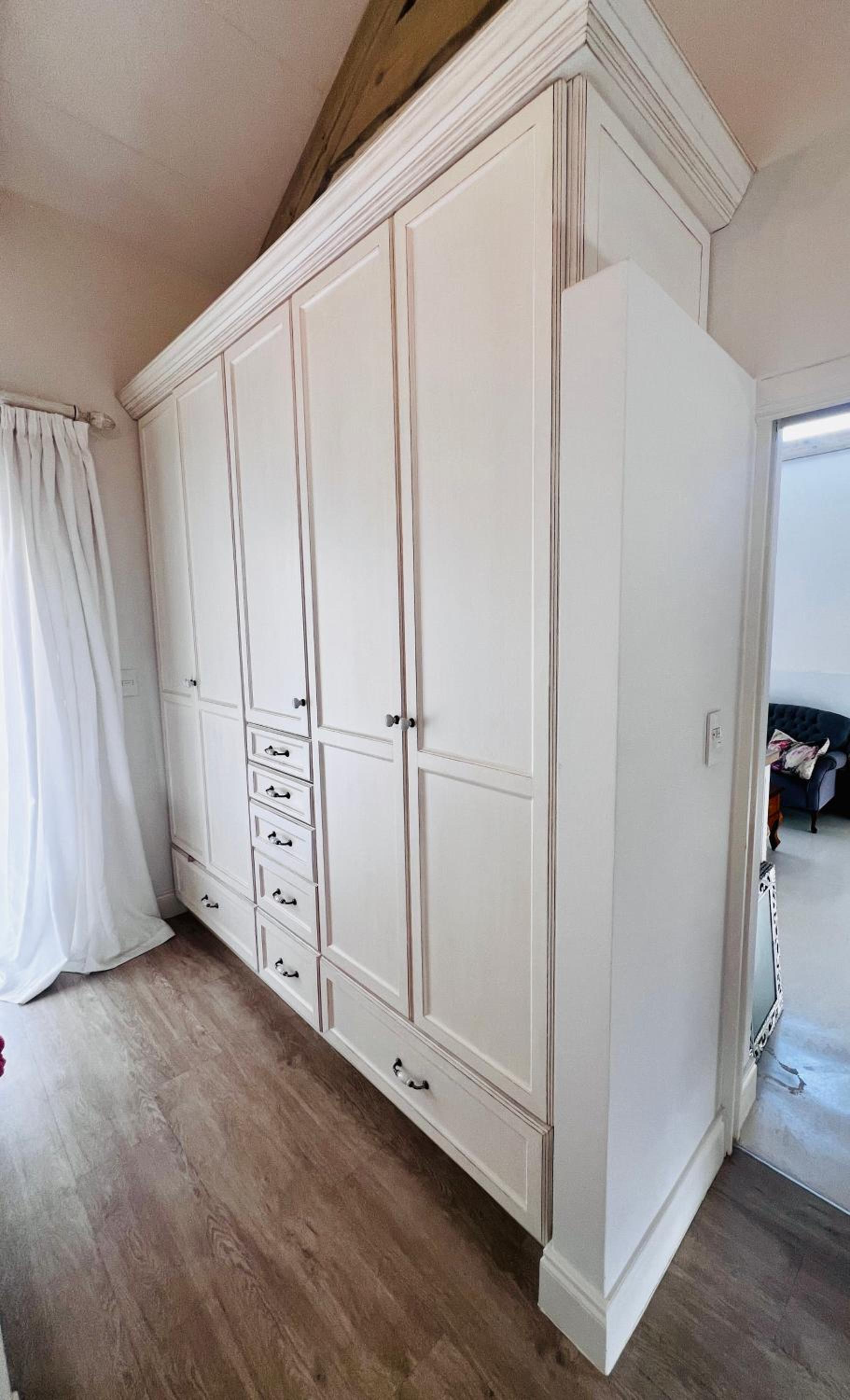 Chantelly seefront apartment