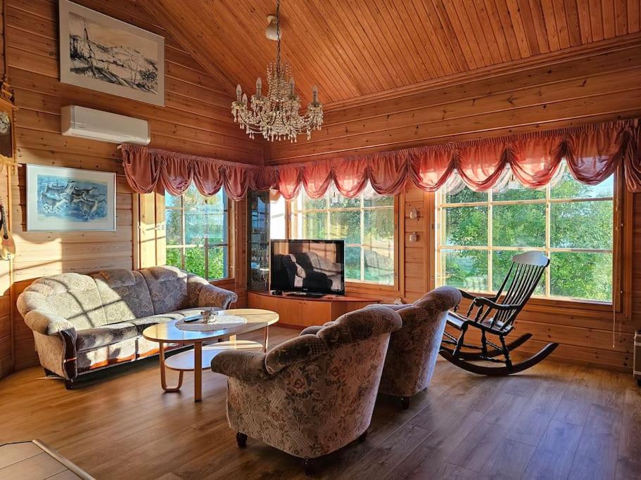 Spacious 3BR Riverside Villa with Private Sauna