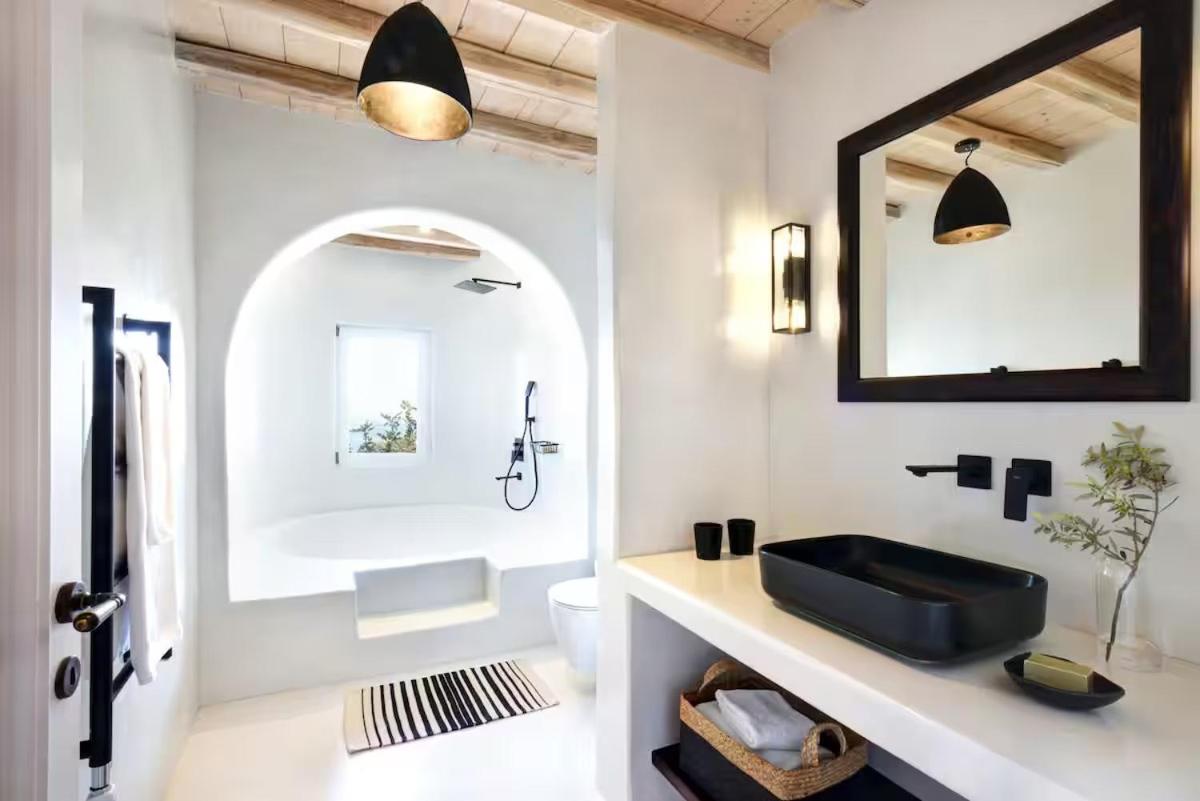 Villa Leo Mykonos - Sea View & Infinity Pool by ONE VILLAS view 4