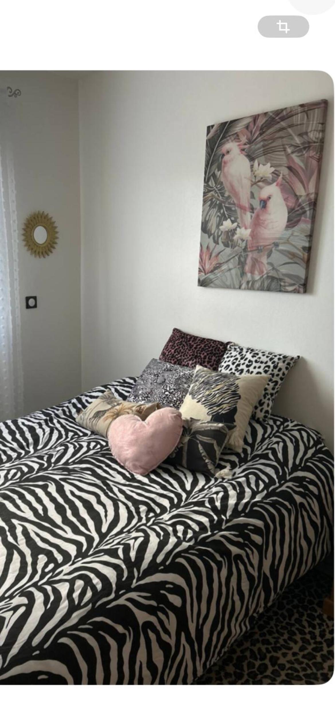 Chambre privée dans Villa avec piscine