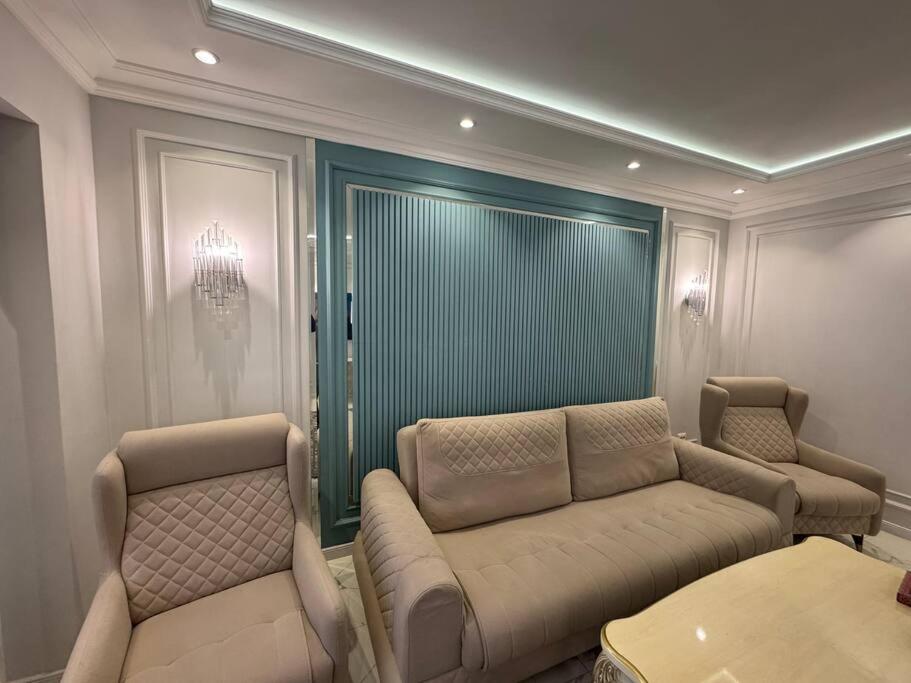 Velvet apart view 4