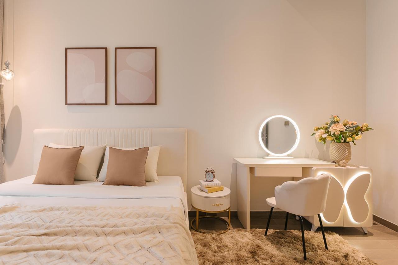 MarQ District 1 Elite Apartel by SSens