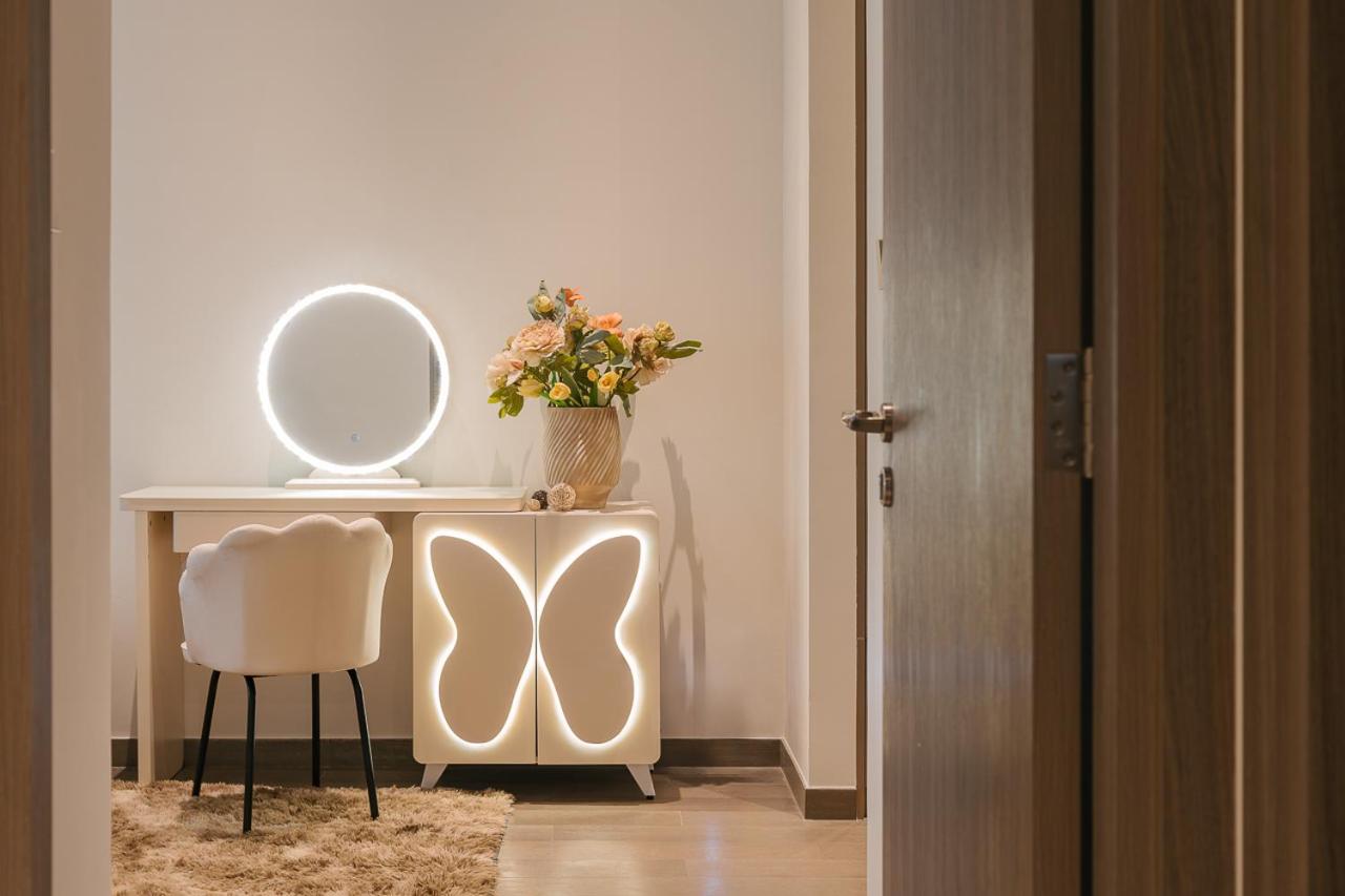 MarQ District 1 Elite Apartel by SSens