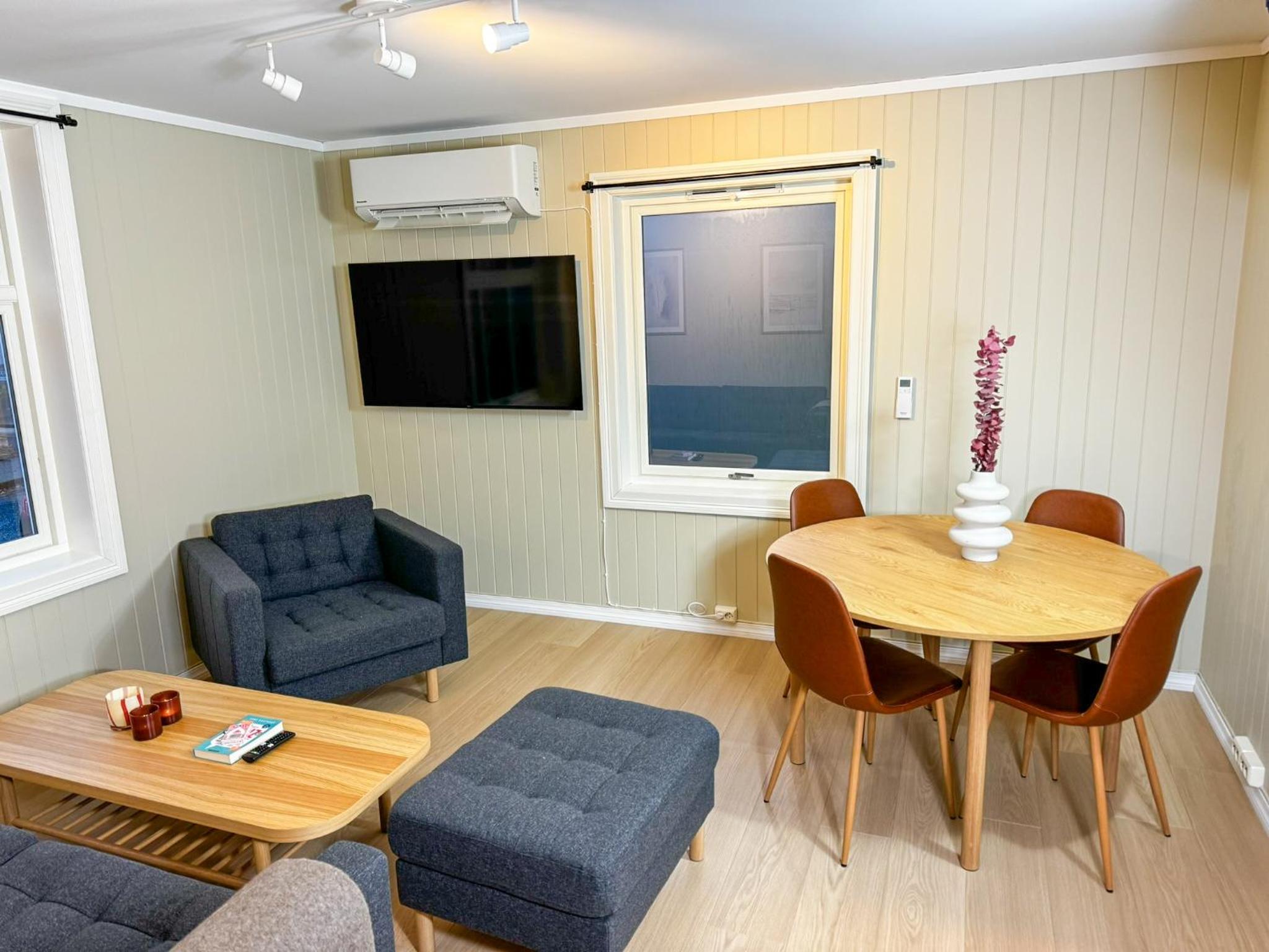 Sentral leilighet med parkering og peis view 3