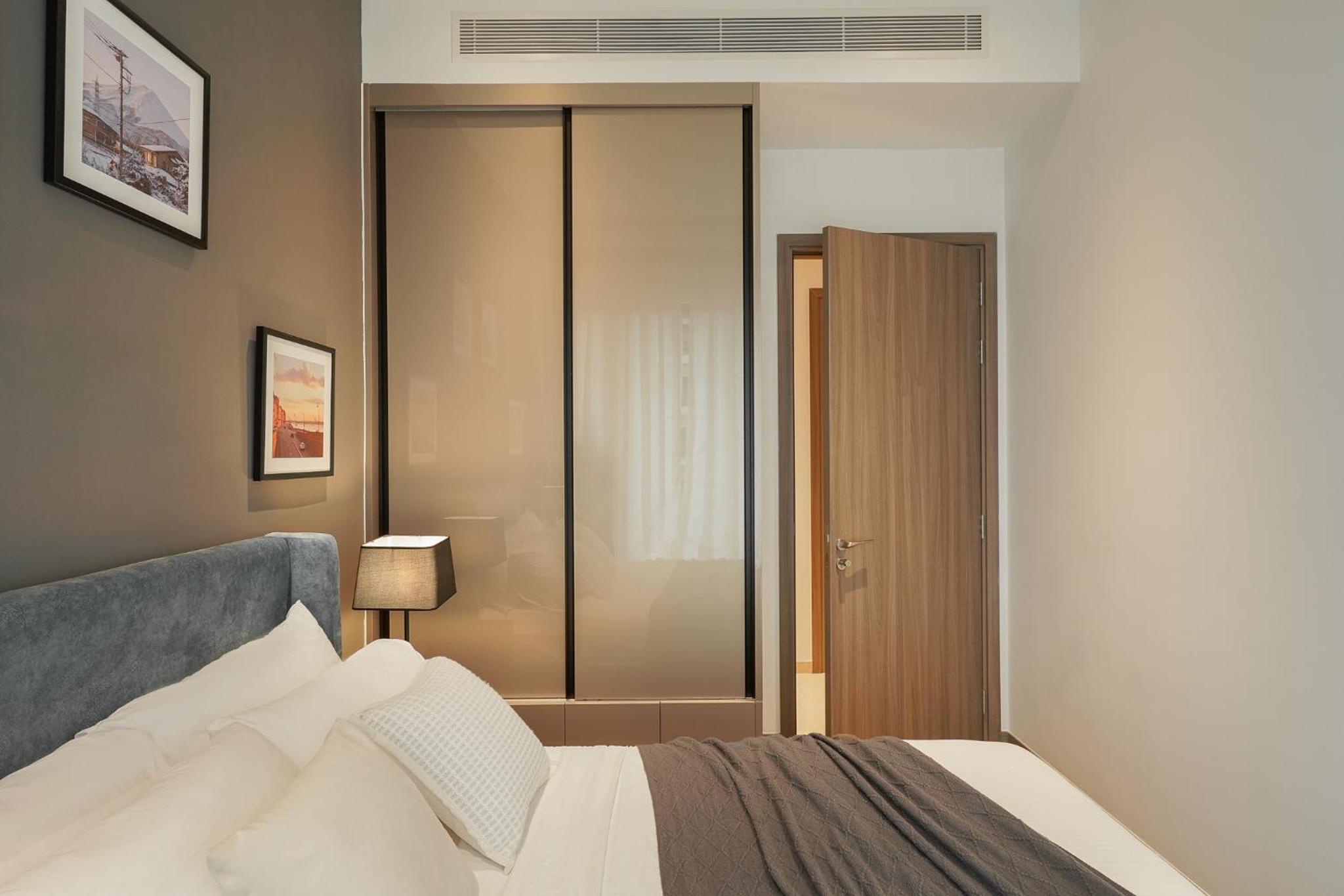 MarQ District 1 Elite Apartel by SSens