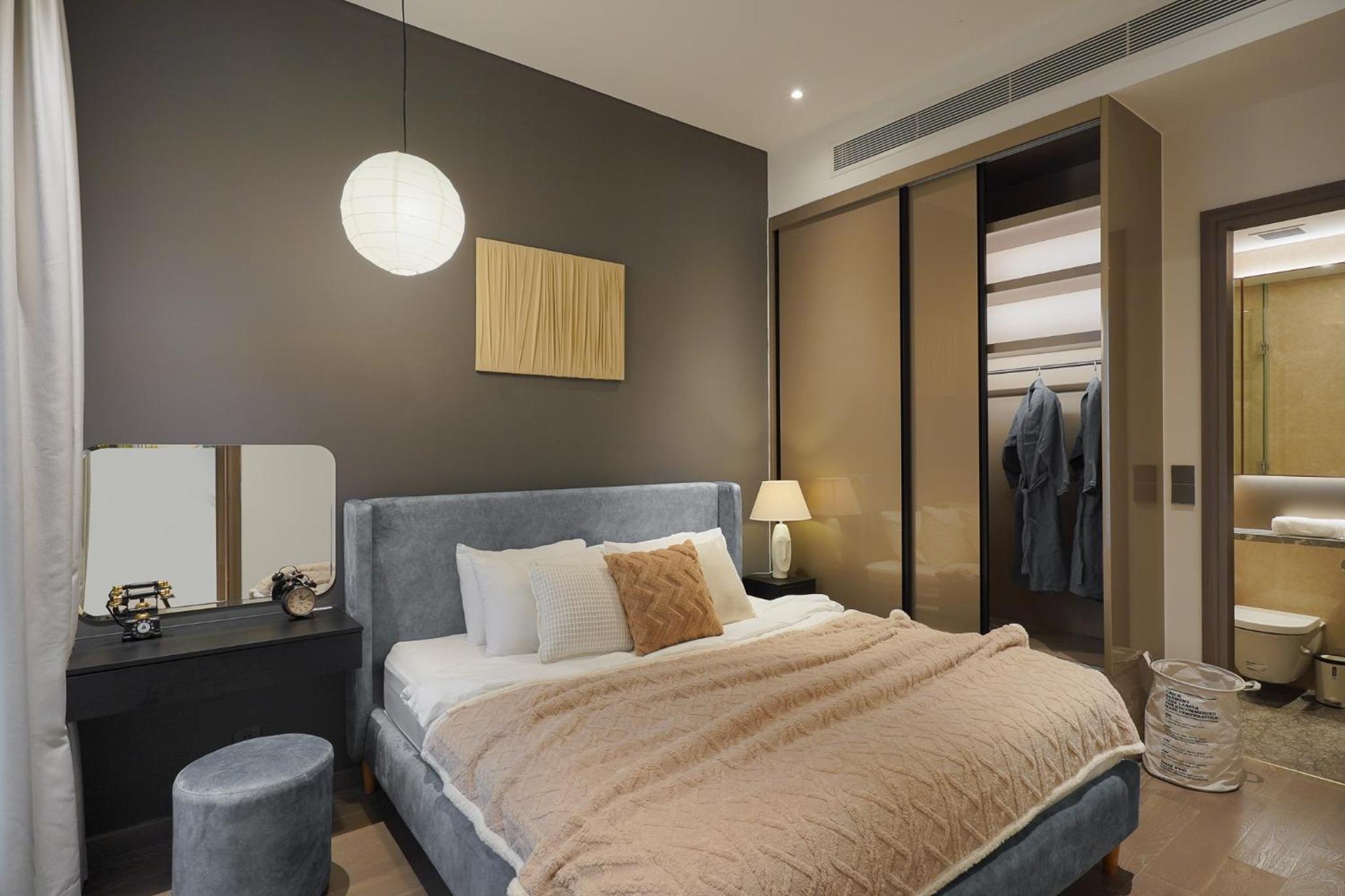 MarQ District 1 Elite Apartel by SSens