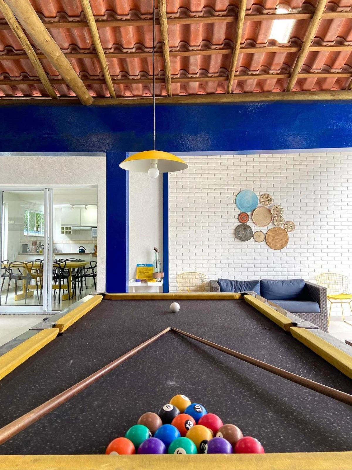 CASA PARATY · linda piscina, bilhar, campo de futebol, em condomínio