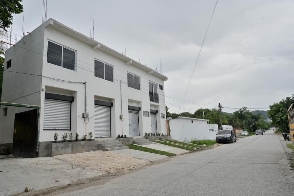 Apartamento Petenchel, por Aeropuerto Flores Peten 2 view 4