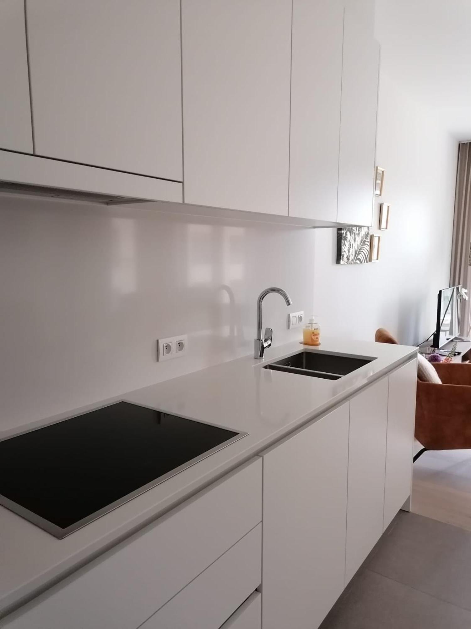 Bartine - modern and spacious flat near the sea, free parking space