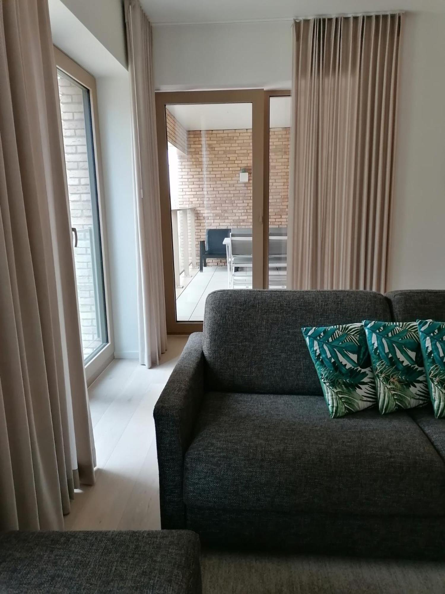 Bartine - modern and spacious flat near the sea, free parking space