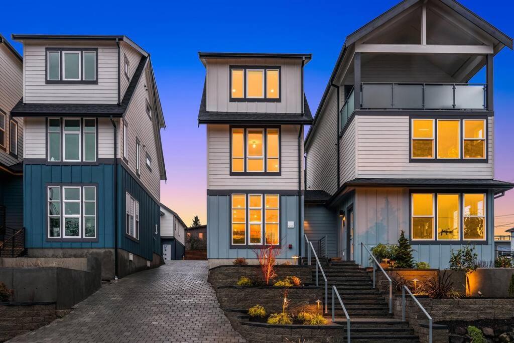 New House in peaceful and trendy Central District view 5