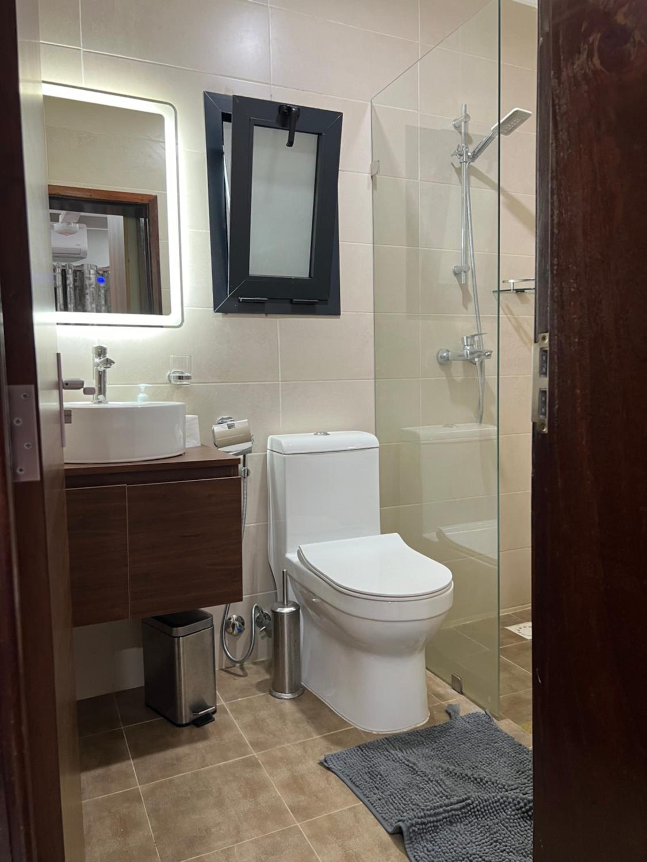 Stylish 1-Bedroom Apartment at Aqua View, photo 10