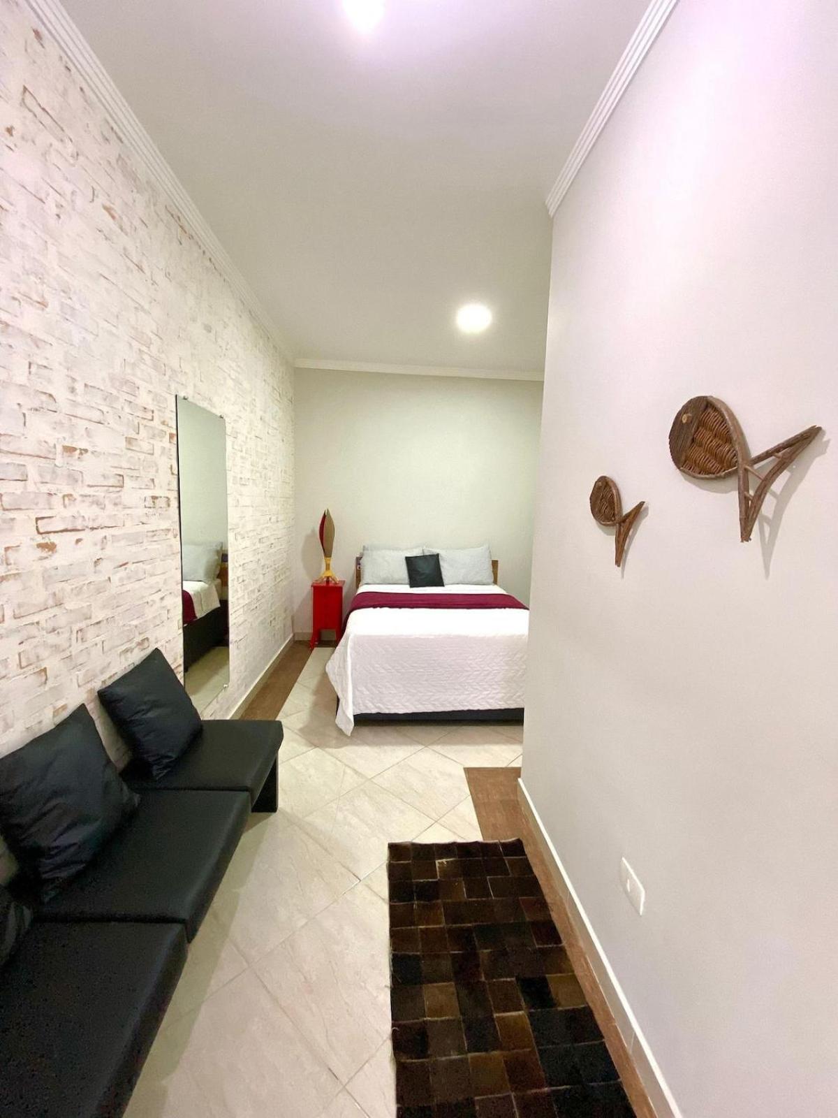 CASA PARIS · piscina aquecida, em condomínio, 4 suítes maravilhosa