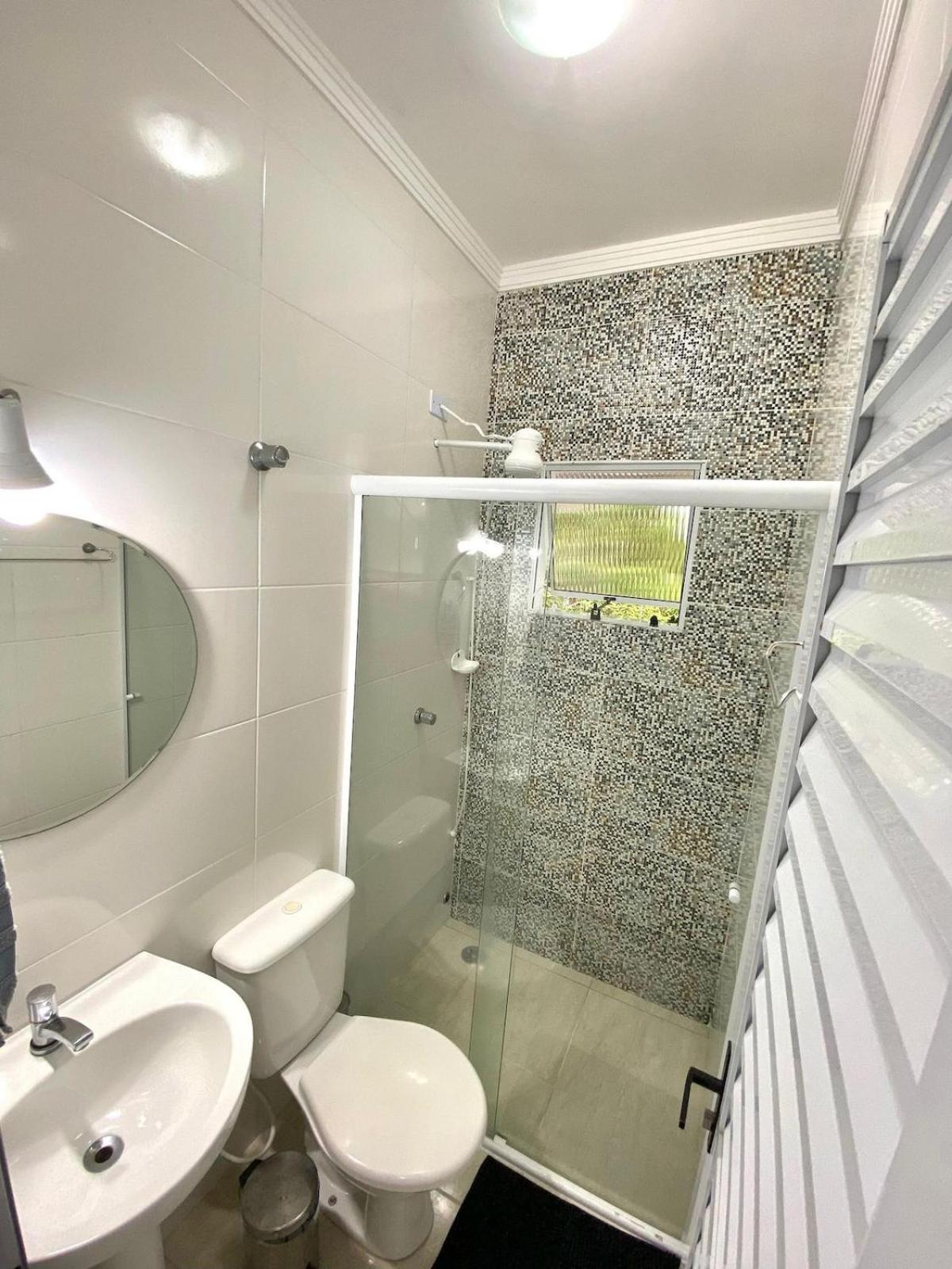 CASA PARIS · piscina aquecida, em condomínio, 4 suítes maravilhosa