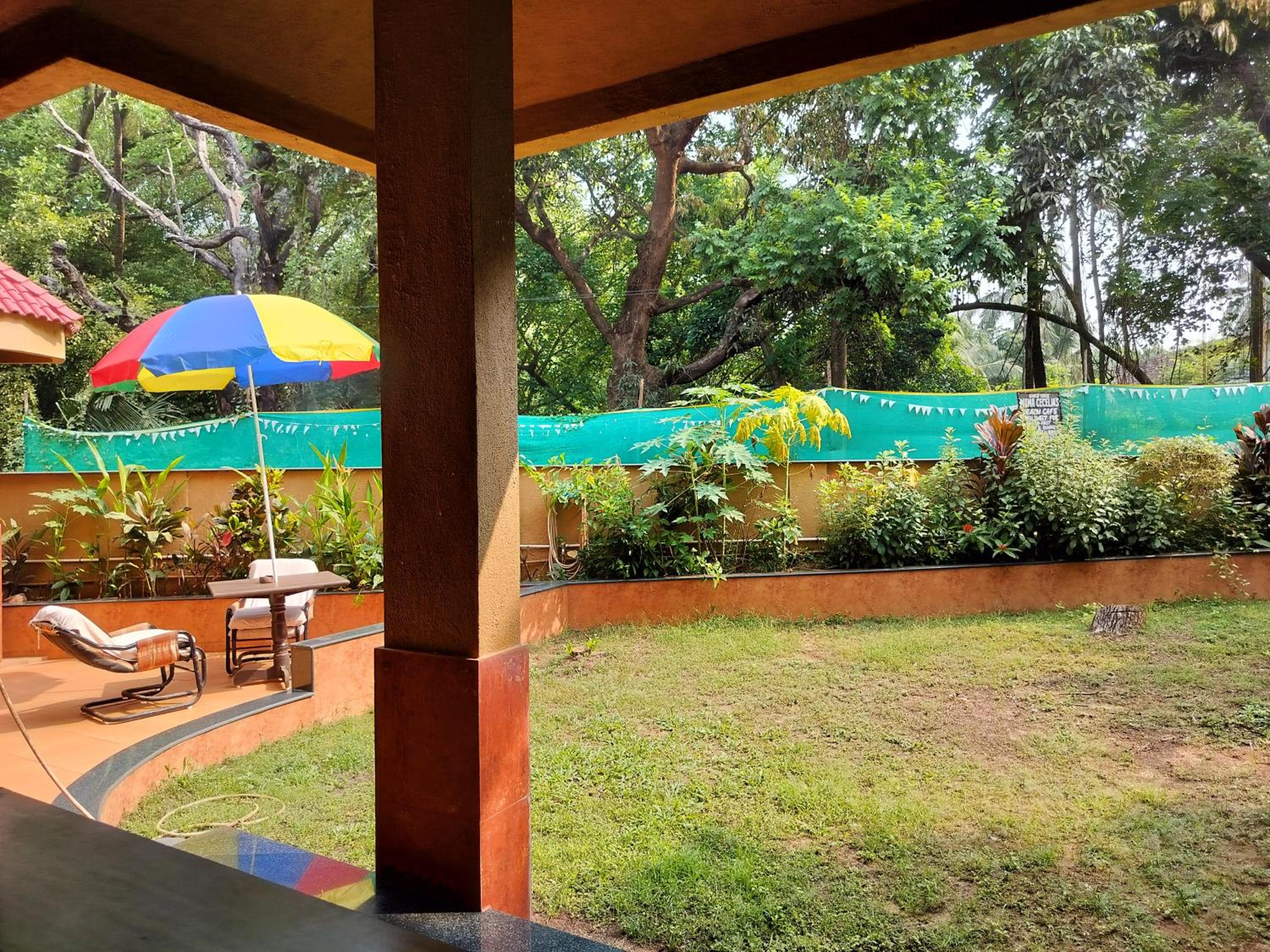 Saudades Beach Bungalow - Spacious, Perfect Location