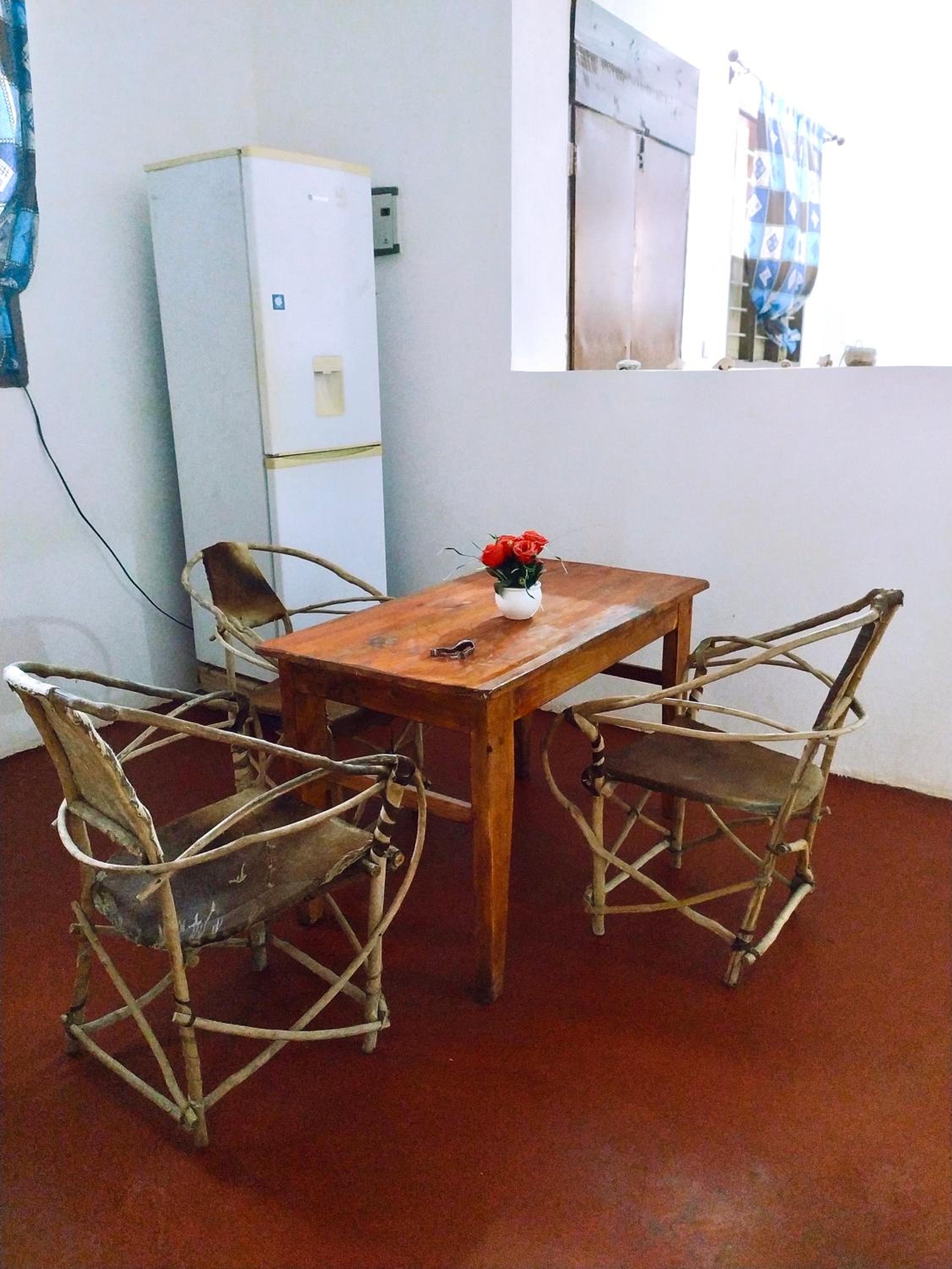 Uhuru art house view 3