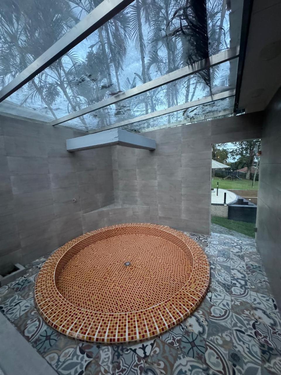 Hotel MACA lago calima