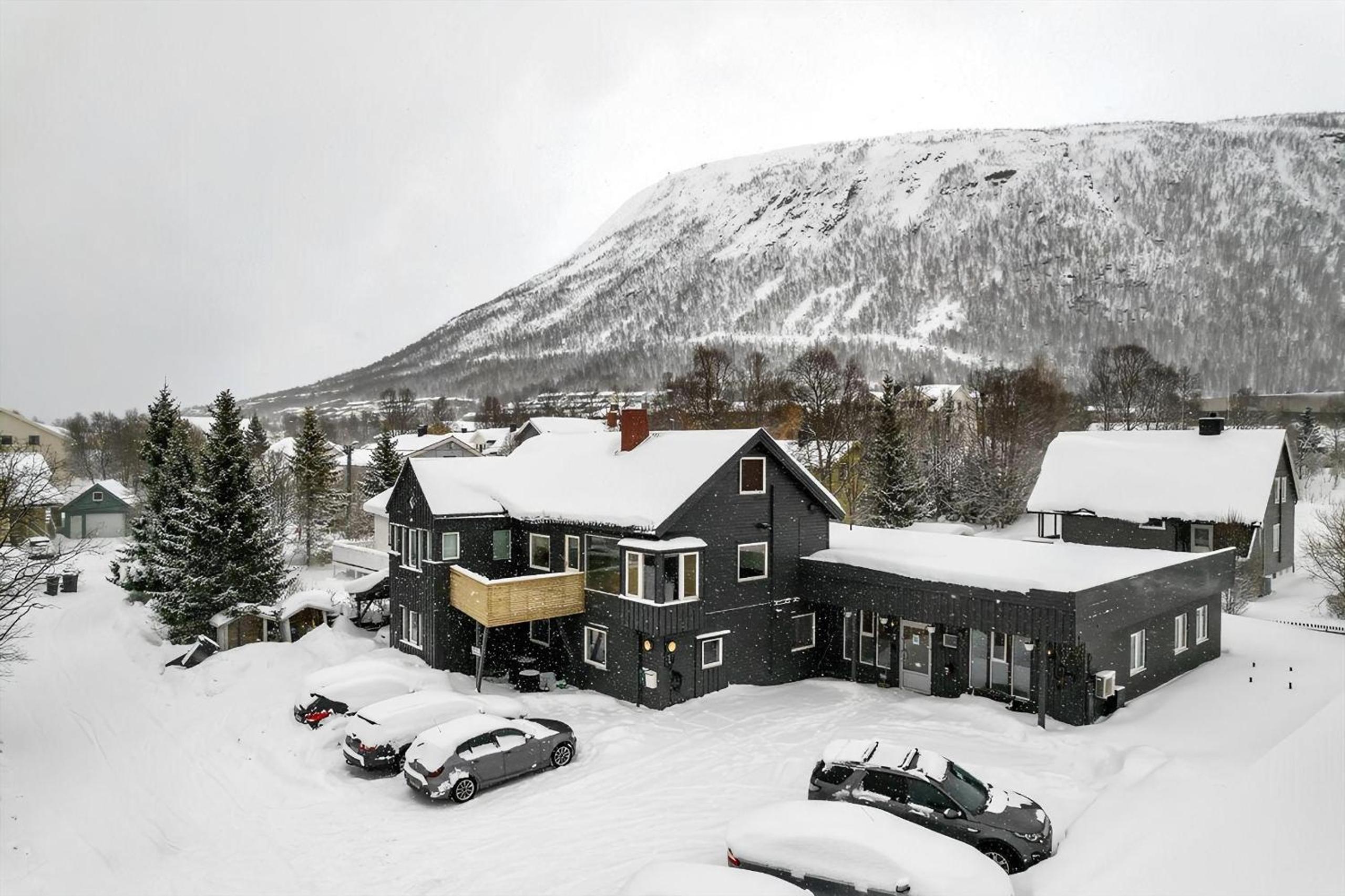 Arctic Aurora Apartment I SAUNA I Family & Groups view 2