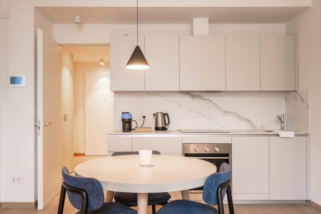 New! Andy Suite - Modern and Design