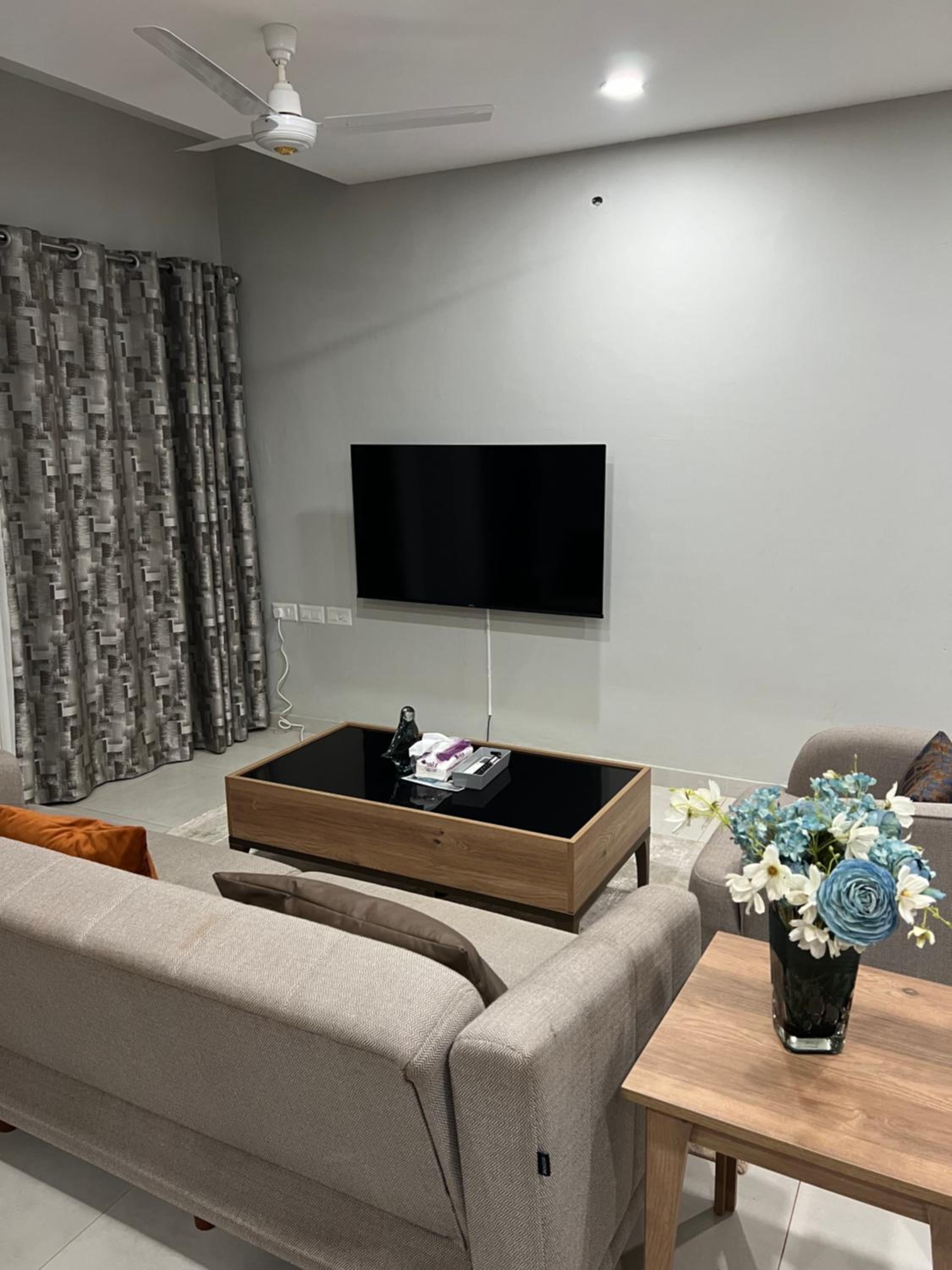 Stylish 1-Bedroom Apartment at Aqua View
